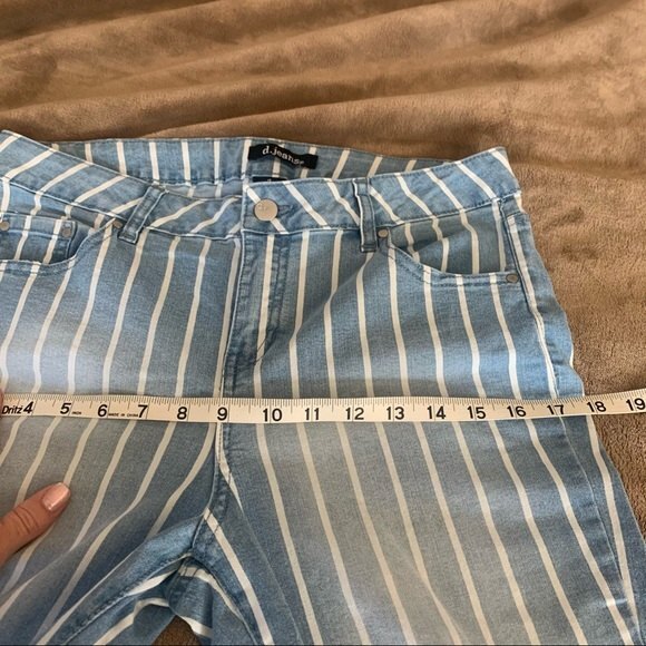 d. JEANS White Pin Striped Cropped Jeans Blue Size 4 - Picture 9 of 11